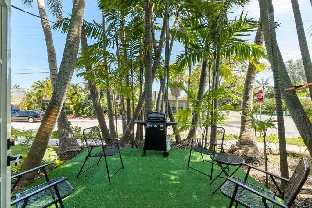 פורט לודרדייל Walk To Las Olas Banyan Room Palm Paradise Inn מראה חיצוני תמונה